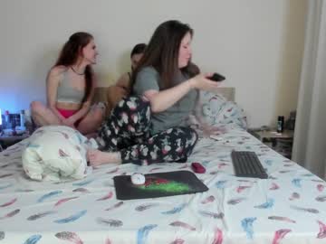 couple Huge Tit Cam with family2girl