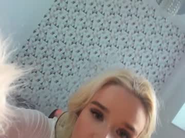 girl Huge Tit Cam with blonde_tina