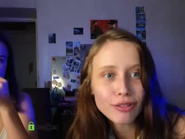 girl Huge Tit Cam with gigi_and_margo