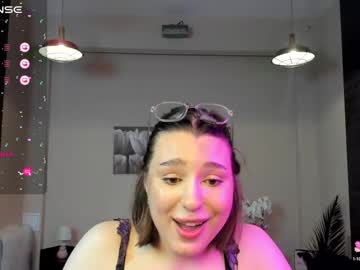 girl Huge Tit Cam with kylieeangel