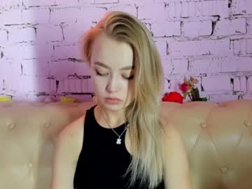 girl Huge Tit Cam with mayalight