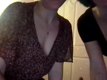 girl Huge Tit Cam with bisexualbae696
