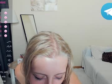 girl Huge Tit Cam with mindinclouds