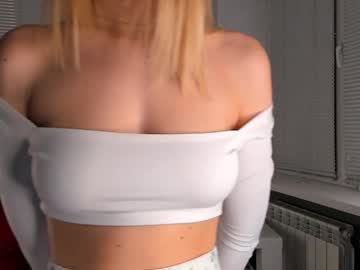 girl Huge Tit Cam with falinebenny