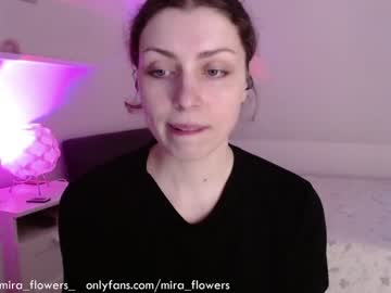 girl Huge Tit Cam with mira_flowers