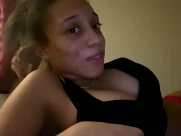 girl Huge Tit Cam with kmonea23