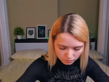 girl Huge Tit Cam with monica_style01