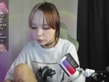 girl Huge Tit Cam with gummi_heart