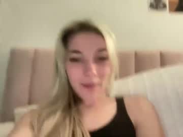 girl Huge Tit Cam with bee_my_passion