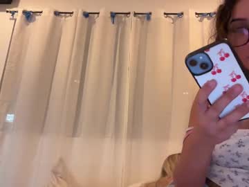girl Huge Tit Cam with lillywest