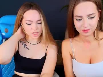 couple Huge Tit Cam with top_twins