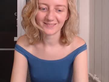 girl Huge Tit Cam with elly_helly