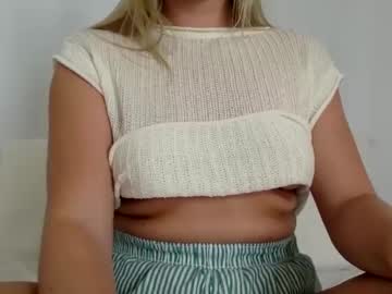 girl Huge Tit Cam with innocentblonde789
