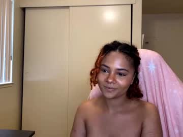 girl Huge Tit Cam with zombeeberry
